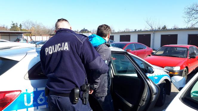 Rawicz. Przyszli do mieszkania 25-latka. Tam doszło do rozboju [ZDJĘCIA]