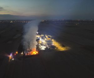 Zakończyło się dogaszanie pożaru na terenie sortowni śmieci w Bełżycach