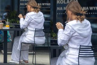 Edyta Górniak dokarmia syna