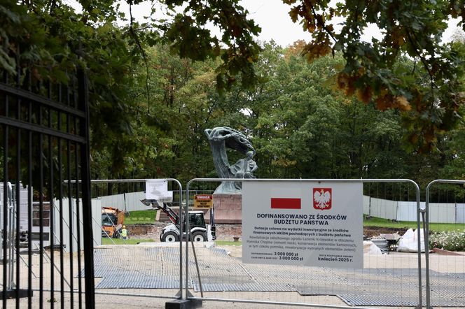 Turyści szukają śladów Chopina. Świat zjeżdża do nas na koncerty, a tu wszystko rozkopane!
