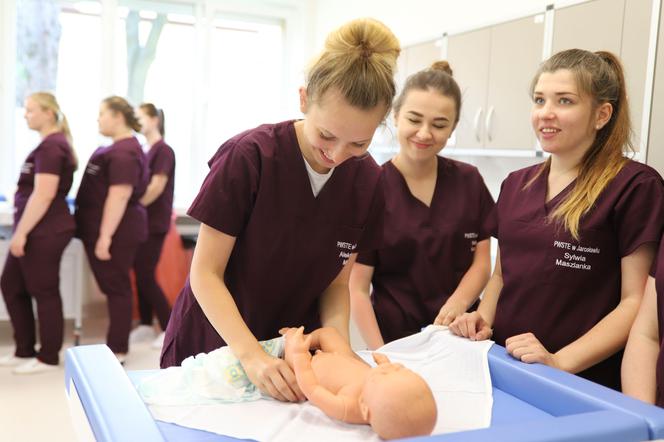 PWSTE w Jarosławiu kształci pielęgniarzy i pielęgniarki na najwyższym poziomie