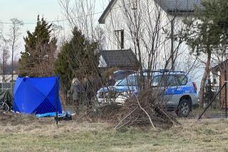 Rzucił się na babcię i dziadka z drewnianym klockiem w rękach. Nie żyje około 70-letni mężczyzna