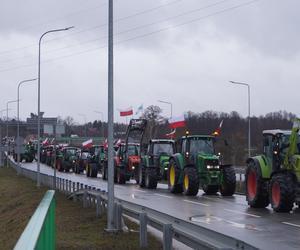 Protest rolników z 20 lutego. Blokada drogi obok Białegostoku