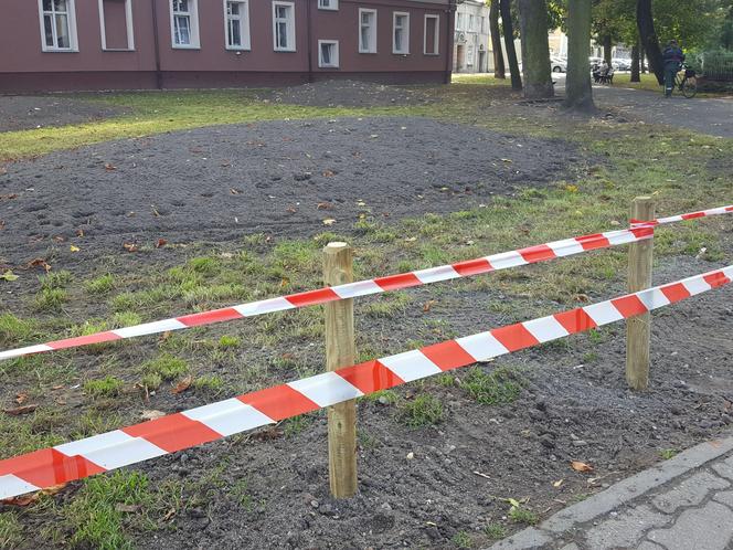 Zmienia się skwer na rogu Wałowej i Marcinkwoskiego w Lesznie. Będą nowe nasadzenia i budka meteo