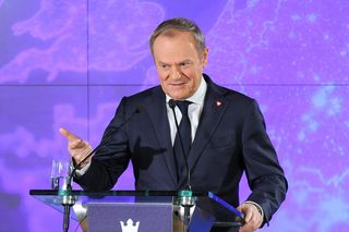 Tusk weźmie udział w specjalnym szczycie w Paryżu. Co ustalą politycy?