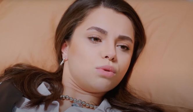 Melis awanturuje się z Feraye, a później podejrzewa, że Zeynep jest w ciąży z Cihanem.