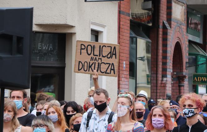 Demonstracja "Nie damy się zastraszyć" w Toruniu