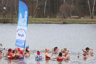 Katowickie morsy pożegnały sezon w stylu Emily in Paris