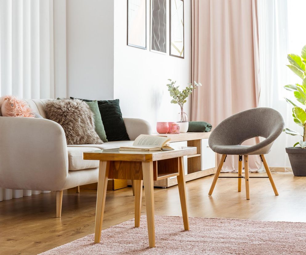 Co zamiast pasteli? Wiosenne kolory - wśród nich brązy i granaty!