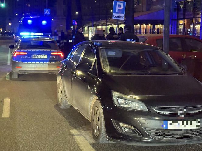 Krwawa bójka przed restauracją w centrum Warszawy. Jedna osoba nie żyje. W ruch poszły noże