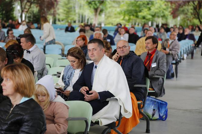 Trwa Kongres Świadków Jehowy w Sosnowcu. W sobotę ochrzczono nowych wyznawców