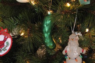 Bombka w kształcie ogórka