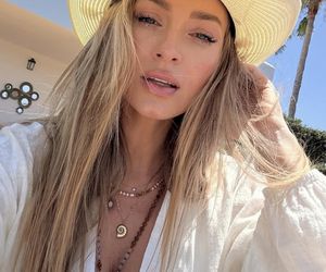 Natalia Siwiec, Marcelina Zawadzka. Misski podbijają Ibizę