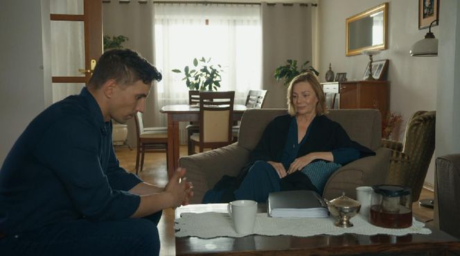 Barwy szczęścia, odcinek 3193. Tomasz (Jakub Sokołowski), Wanda (Maja Barełkowska)