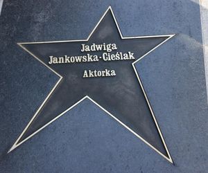 Jadwiga Jankowska-Cieślak odsłoniła swoją gwiazdę na Piotrkowskiej. To ogromny zaszczyt 