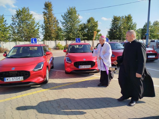 Siedlecki WORD wymienił starą flotę pojazdów egzaminacyjnych na nowe samochody marki Suzuki Swift