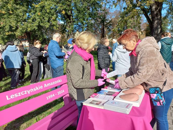 2 tysiące żonkili posadzono na Polu Nadziei w Lesznie. To symbol walki z rakiem