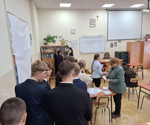 Maturzyści z Rzeszowa rozpoczęli egzaminy 