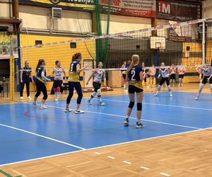Siatkarki Stali Grudziądz przegrywają z AZS-em Bydgoszcz. Decydowały końcówki setów