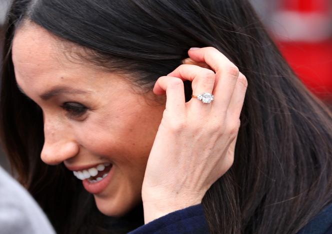 Meghan Markle - pierścionek zaręczynowy od Harry'ego