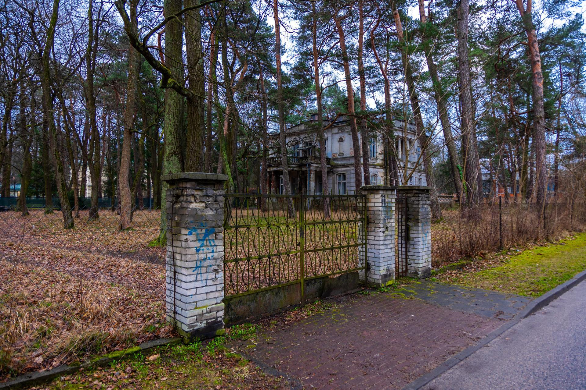 Konstancin-Jeziorna. Opuszczone wille - zobacz zdjęcia rezydencji, które kiedyś zachwycały