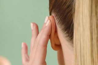Odstające uszy? Już nie musisz ich ukrywać. Poznaj wyrób medyczny Otostick – korektor estetyczny uszu, który naprawdę działa