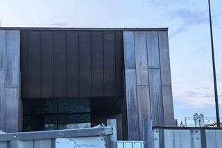 Elewacja dworca Łódź Kaliska zmienia barwę