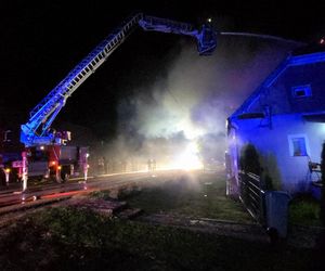 Pożar domu we wsi Winda. Nie żyją dwie osoby