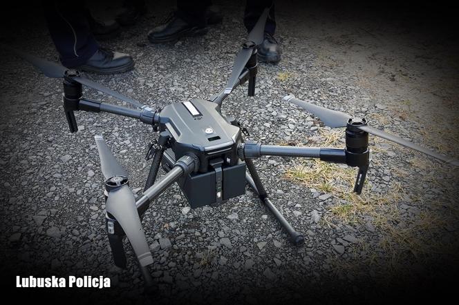 Policjanci z dronem polowali na kierowców w Nowogrodzie Bobrzańskim