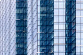 Warszawski rynek biurowy z ograniczoną podażą i rosnącym popytem w III kwartale 2025 roku