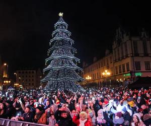 Wielki Finał WOŚP 2024. Światełko do Nieba we Wrocławiu. Było zjawiskowo [ZDJĘCIA, NAGRANIE]