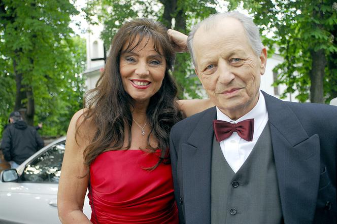 M jak miłość. Władek Kisiel (Jerzy Próchnicki), Simone (Agnieszka Fitkau-Perepeczko)