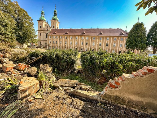  Powódź w Kłodzku. Ołtarze pływały w kilku metrowej wodzie. "Ta powódź była najgorsza"