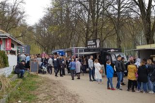 Festiwal Smaków Food Trucków w Olsztynie. Tłumy mieszkańców nad Ukielem [ZDJĘCIA]