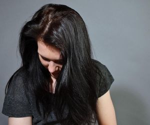 Szantażował 18-latkę intymnymi zdjęciami. Zatrważające, czego od niej żądał