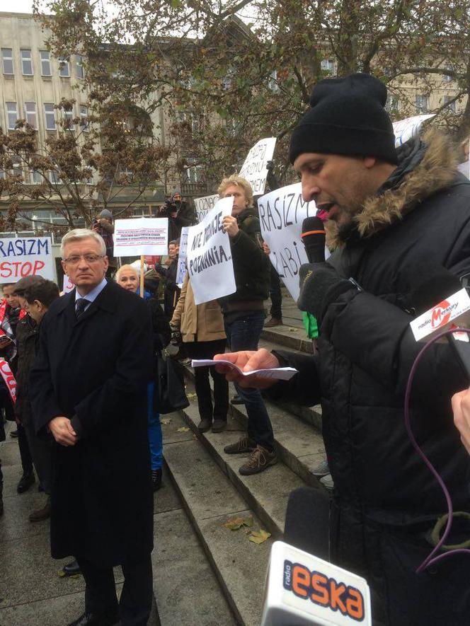 Poznań: Manifestacja muzułmanów w Polsce przeciwko terroryzmowi