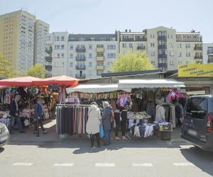 Walka o miejsce na Wiatraku. Kierowcy kontra sprzedawcy i klienci 