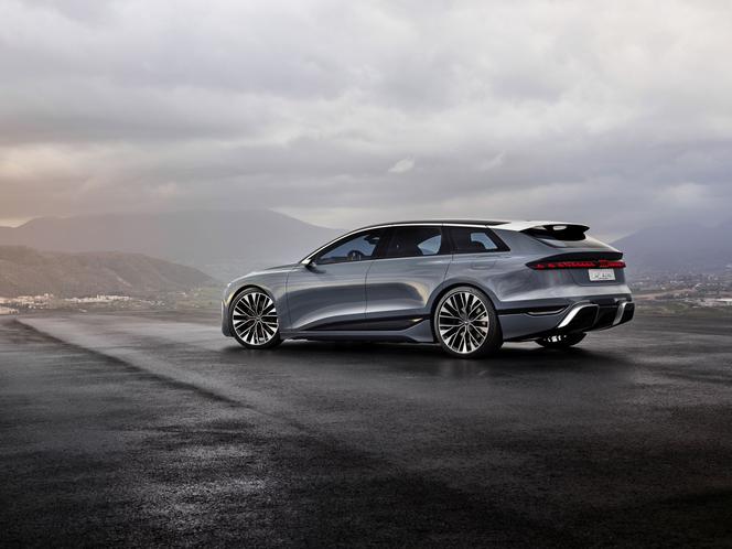 Audi A6 Avant e-tron concept (2022)