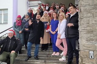 Prezenty świąteczne trafiły do dzieci z Uniwersyteckiego Dziecięcego Szpitala Klinicznego im. L. Zamenhofa w Białymstoku