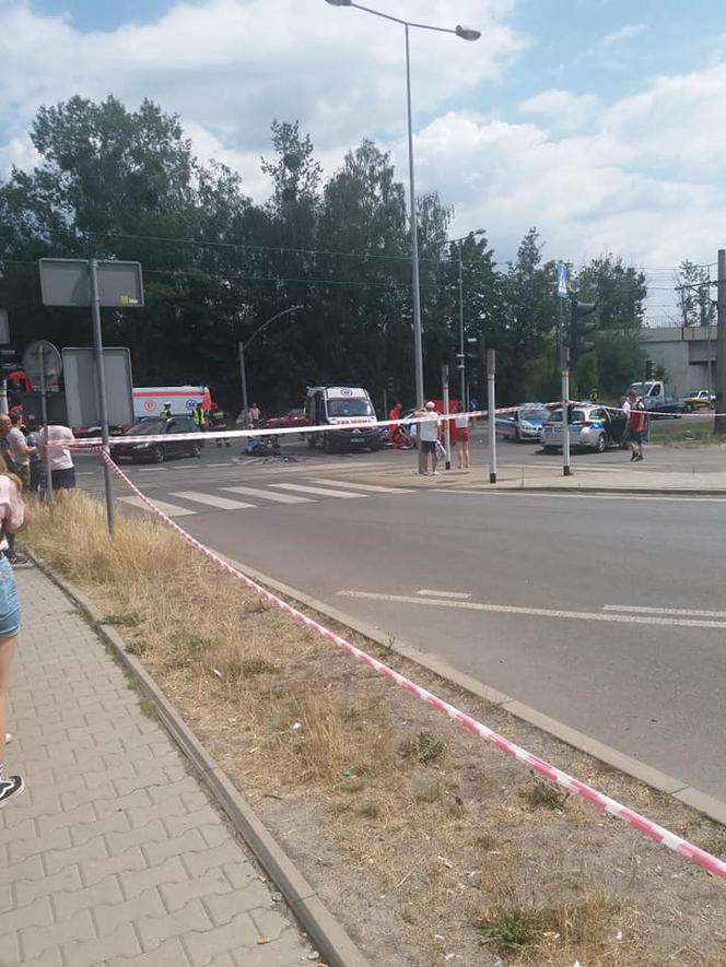 Wypadek w Bytomiu! Samochód wjechał czołowo w motocyklistę, są ranni!