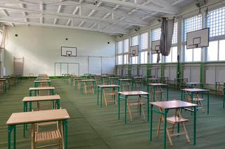 Matura 2023. Maturzyści podczas matury w LO VII w Zielonej Górze