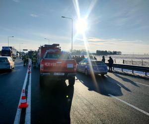 Potworne zderzenie autokaru z tirem. 12 osób rannych, na miejscu śmigłowiec 