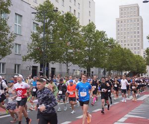 Uczestnicy Maratonu Warszawskiego 2025
