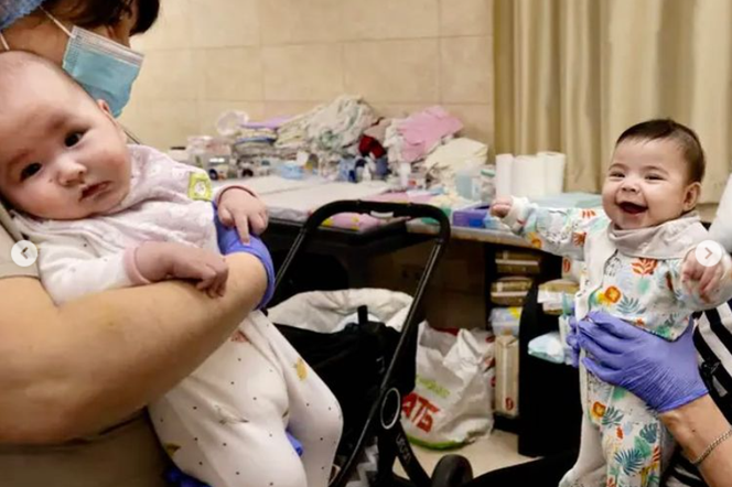 19 niemowląt uwięzionych w piwnicy. Dramatyczna sytuacja matek zastępczych w Ukrainie