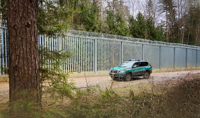 Ponad 60 nowych samochodów terenowych otrzyma Straż Graniczna