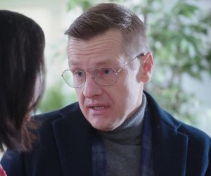 M jak miłość, odc. 1868. Kinga (Katarzyna Cichopek), Piotrek (Marcin Mroczek)