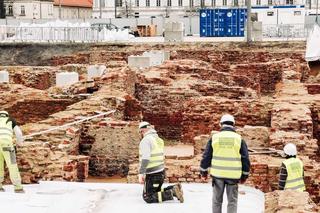 Nowy rząd chce odbudować Pałac Saski jak najszybciej. Ruszyła budowa zadaszeń nad fundamentami