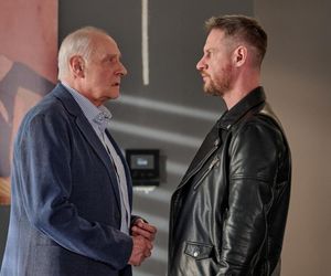 Na Wspólnej odc. 4040. Hebel (Tadeusz Huk), Seba (Bartosz Głogowski)