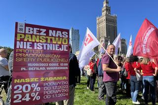 Protest 15 września w Warszawie. Spod PKiN ruszył ogromny Marsz Gniewu