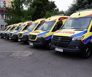 14 nowych ambulansów wyjechało na ulice miast w regionie. Każda warta jest ponad milion